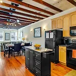 Historic City Market Loft Off Broughton