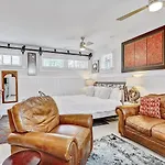 Drayton Place Carriage Unit 1