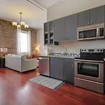 Downtown Loft- Steps Away From Plant Riverside!