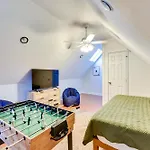 Savannah Home Close To Bike Trails And Beaches!