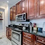 Historic Savannah Gold Private Condo With Pool - 2Bed, 1&Half Bath, Sleeps 6, 1St Floor, 15 Min Walk To Historic Savannah Center And All Attractions