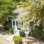 2Br Chic Duplex - Firepit - Perfect For Travel