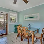 Picturesque Bungalow In Savannah