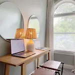 Sophisticated And Luxurious Details- Sleeps 18