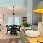 Sophisticated And Luxurious Details- Sleeps 18