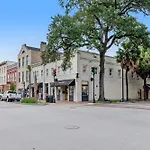 Historic City Market Loft Off Broughton