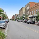 Historic City Market Loft Off Broughton