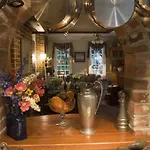 Armstrong Inns Bed And Breakfast