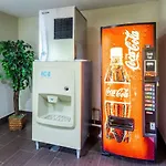 Red Roof Inn & Suites Savannah Gateway