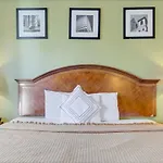 Savannah Garden Hotel