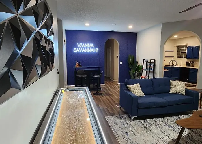 New! Wanna Savannah House, Modern, Great Location!