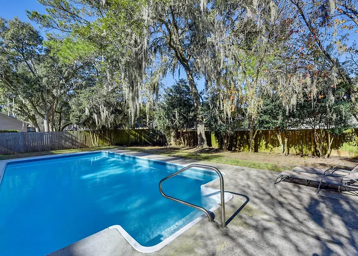 Savannah Home Close To Bike Trails And Beaches!