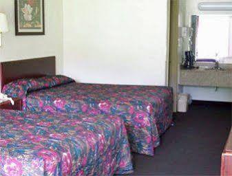 Knights Hotel Savannah