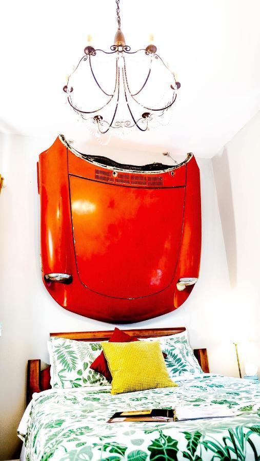 The Isetta Inn *