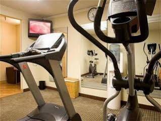 Spark By Hilton Midtown Hotel 3*
