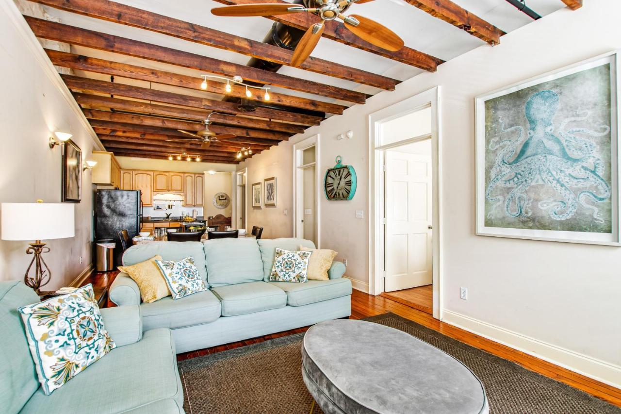 Historic Market Loft Off Broughton *