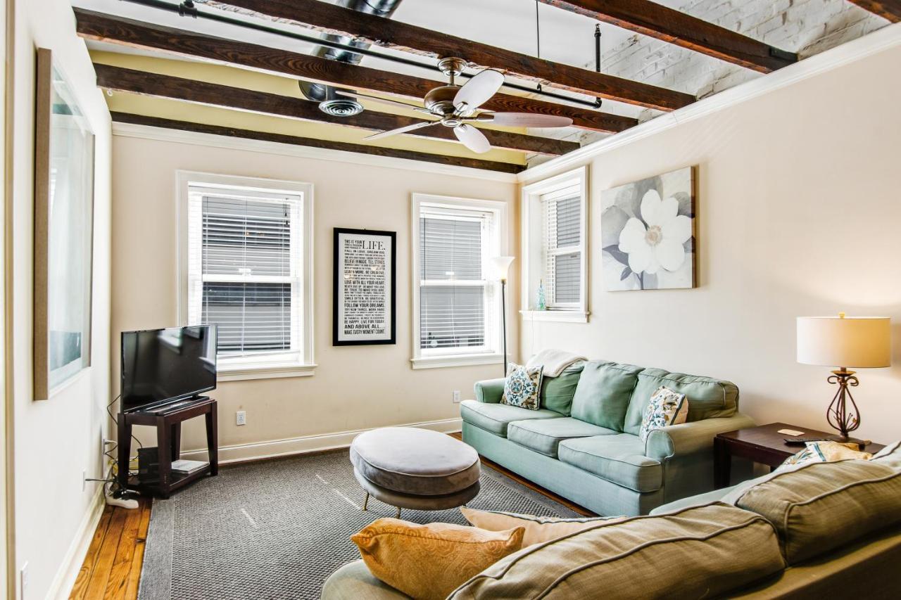 Historic Market Loft Off Broughton *