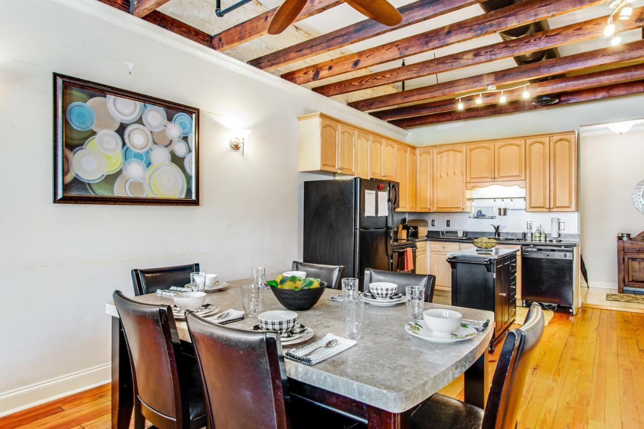 Historic Market Loft Off Broughton Savannah