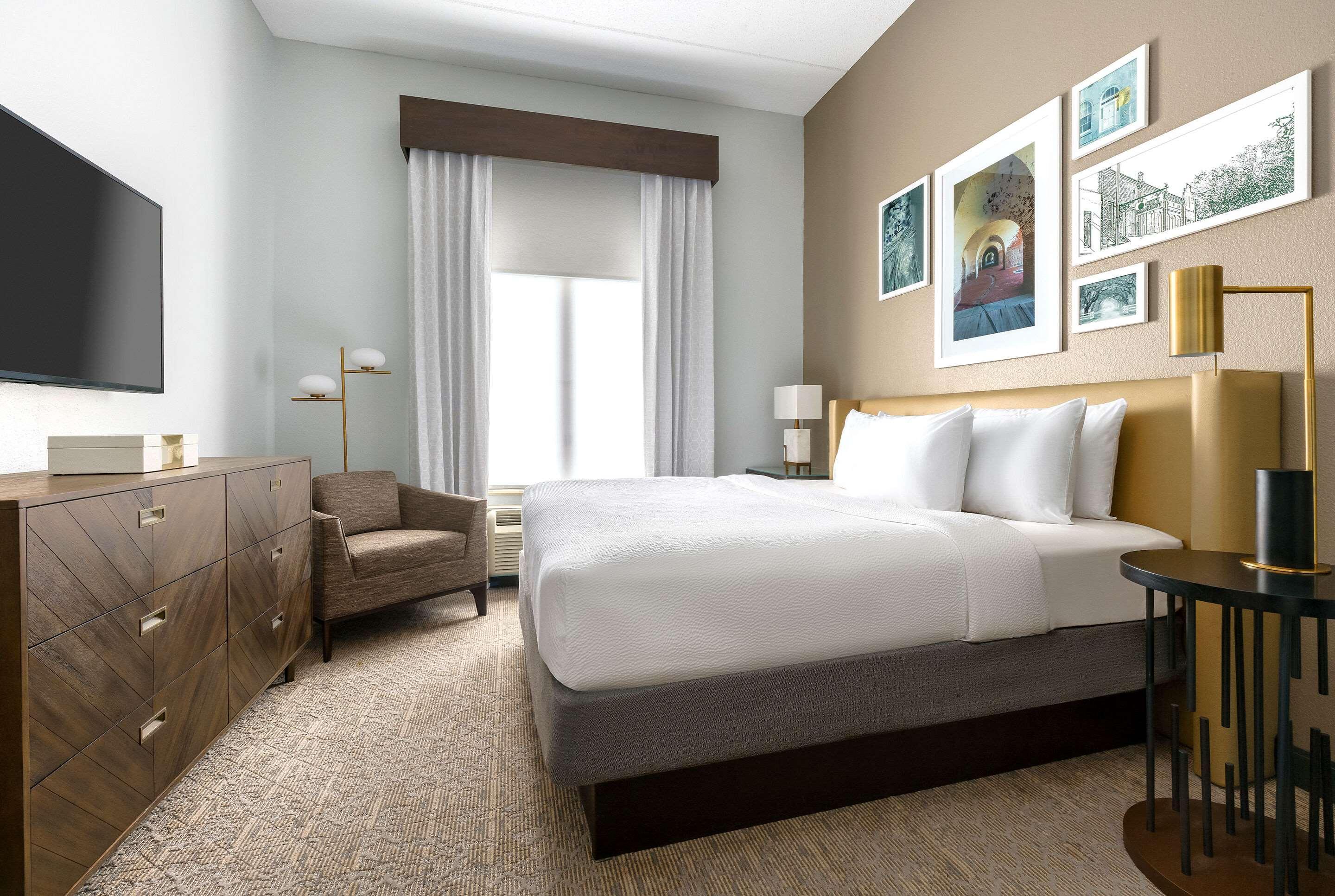 The Bluff Savannah, Tapestry Collection By Hilton