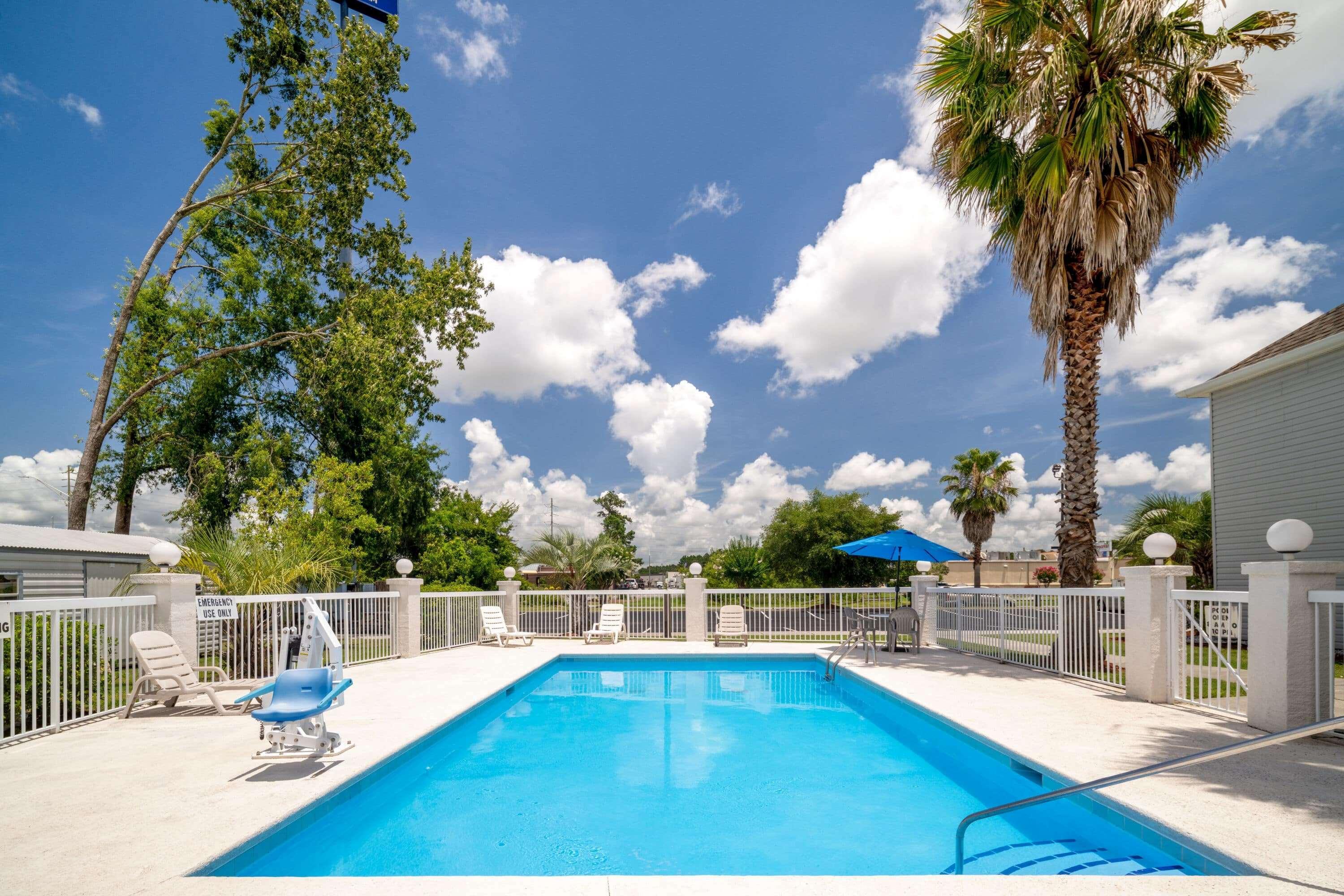 Microtel & By Wyndham Savannah/pooler Hotel
