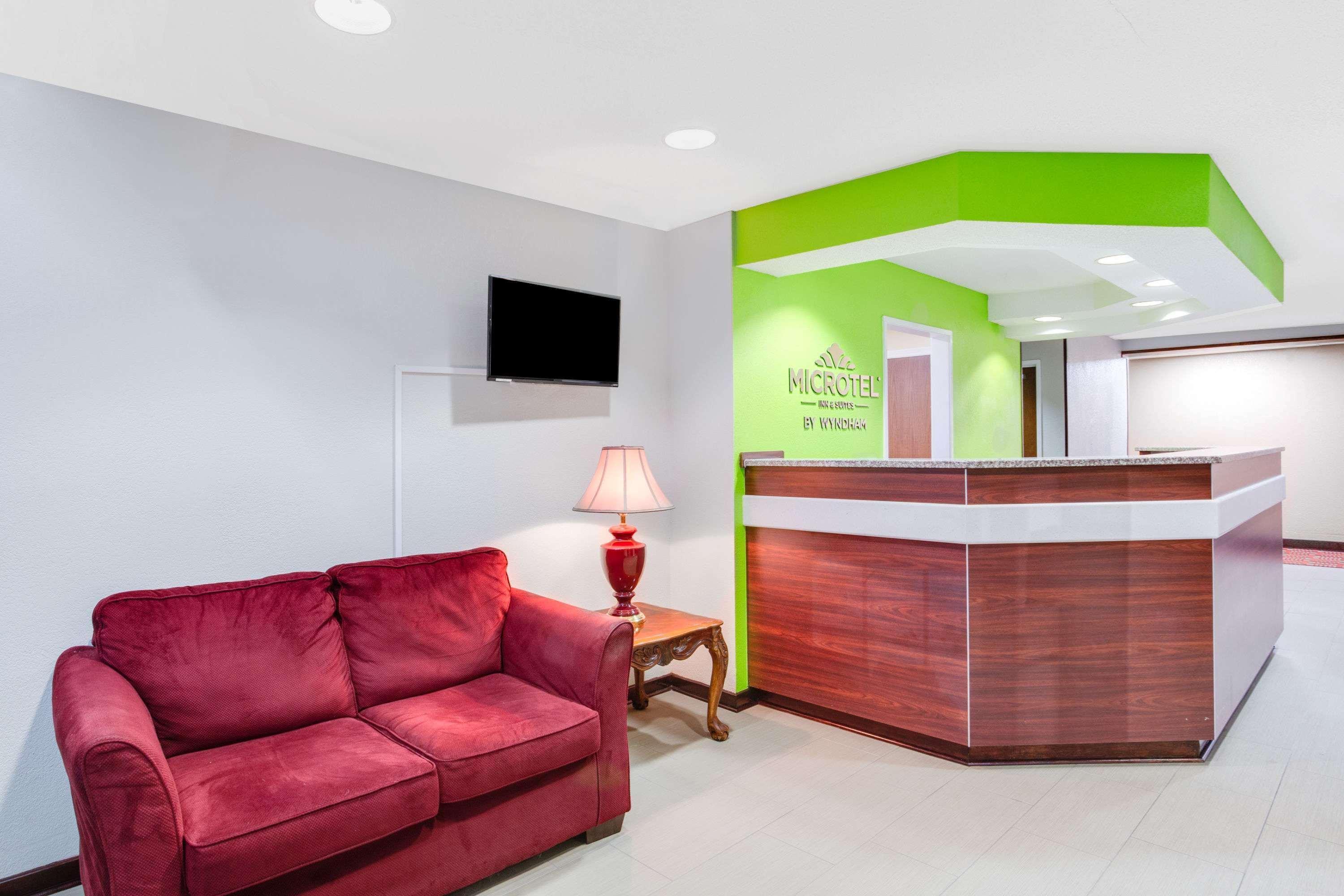 Microtel & By Wyndham Savannah/pooler Hotel 3*