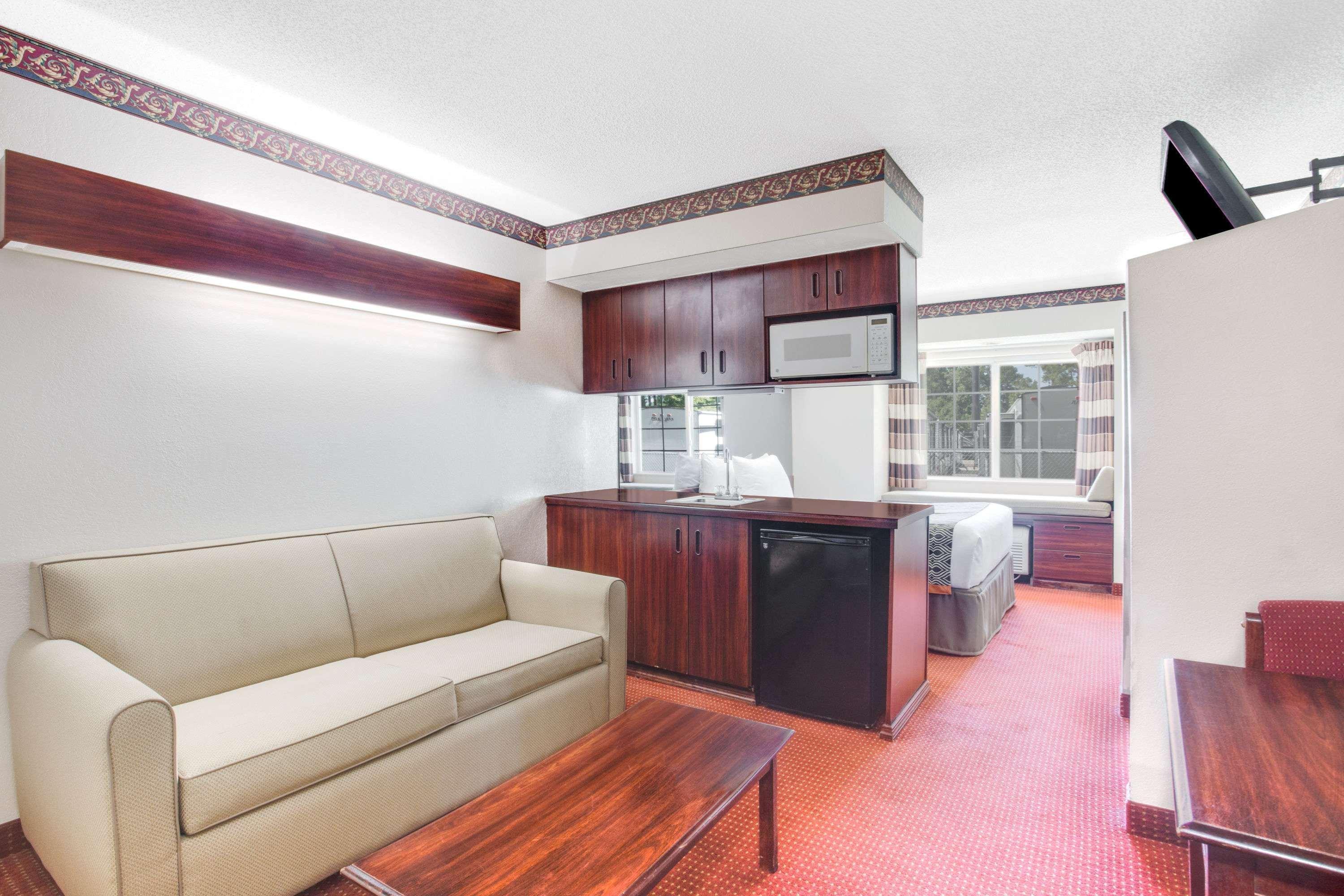 Hotel Microtel & By Wyndham Savannah/pooler 3*