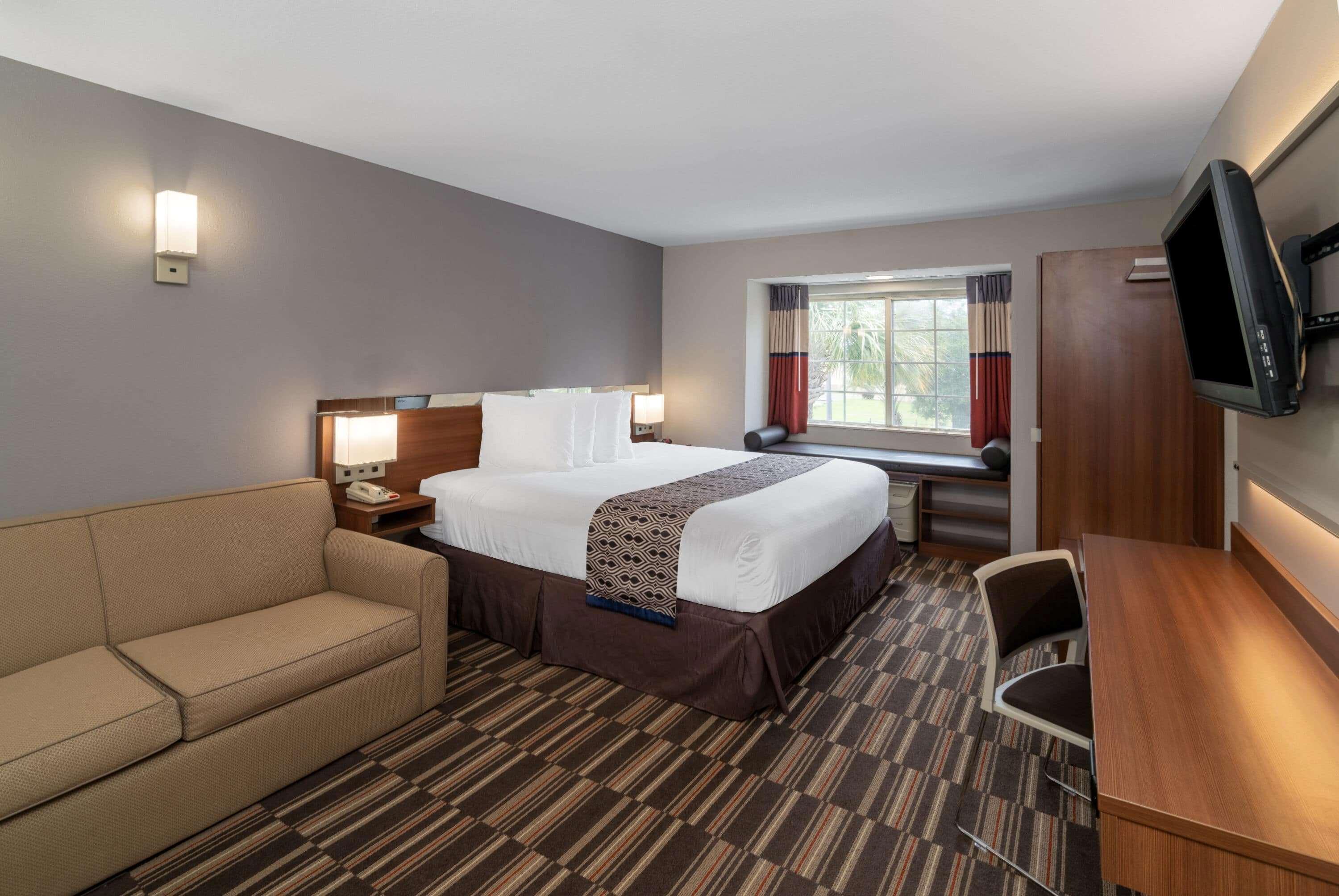 Microtel & By Wyndham Savannah/pooler