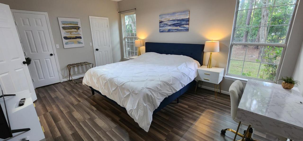 New! Wanna House, Modern, Great Location! * Savannah
