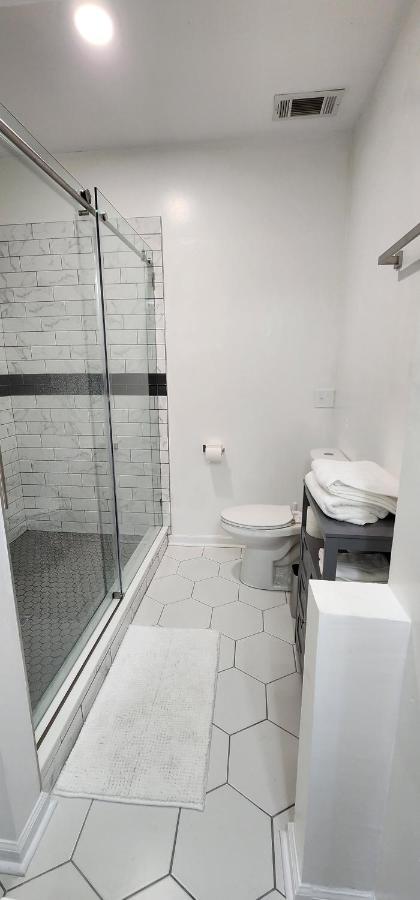 New! Wanna House, Modern, Great Location! * Savannah