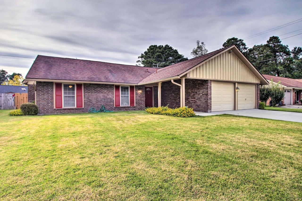 Holiday home Escape About 11 Mi To Historic District!