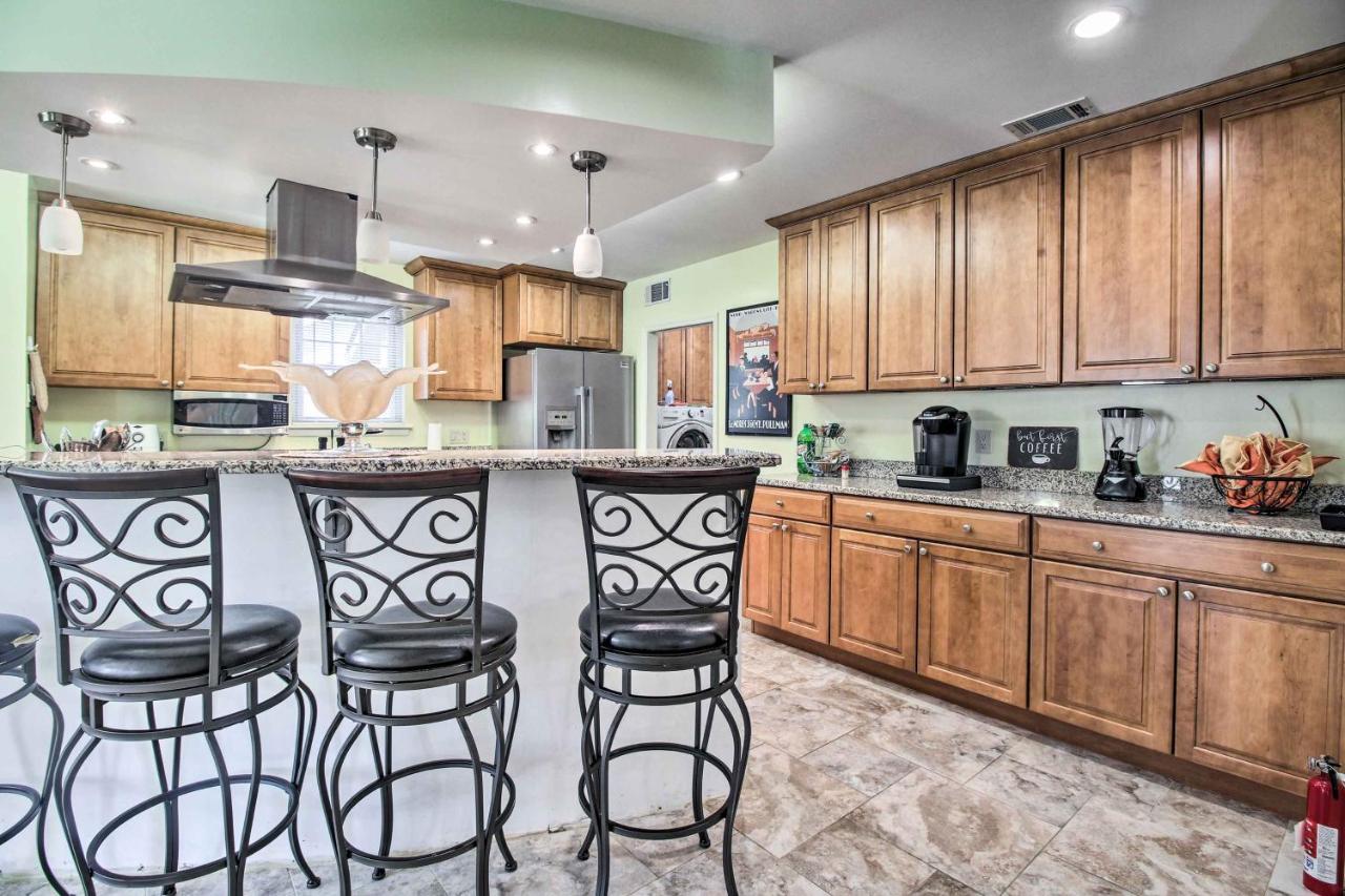 Holiday home Escape About 11 Mi To Historic District!