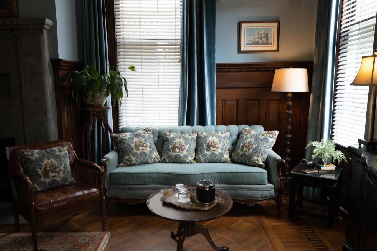 Forsyth Park Bed & Breakfast 4*