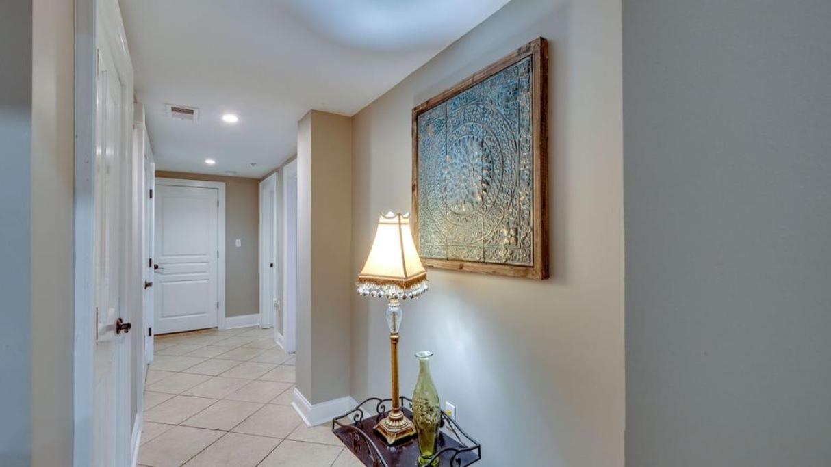 4 Bedroom Beauty Steps From The River