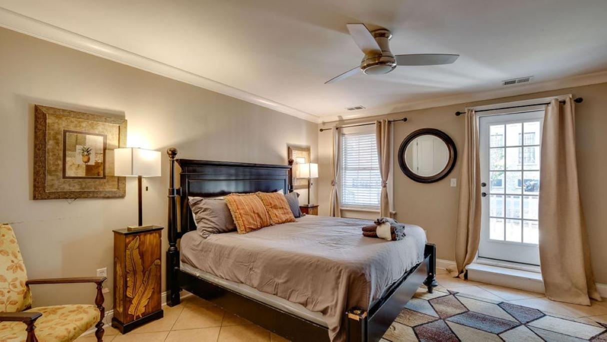 Apartment 4 Bedroom Beauty Steps From The River Savannah