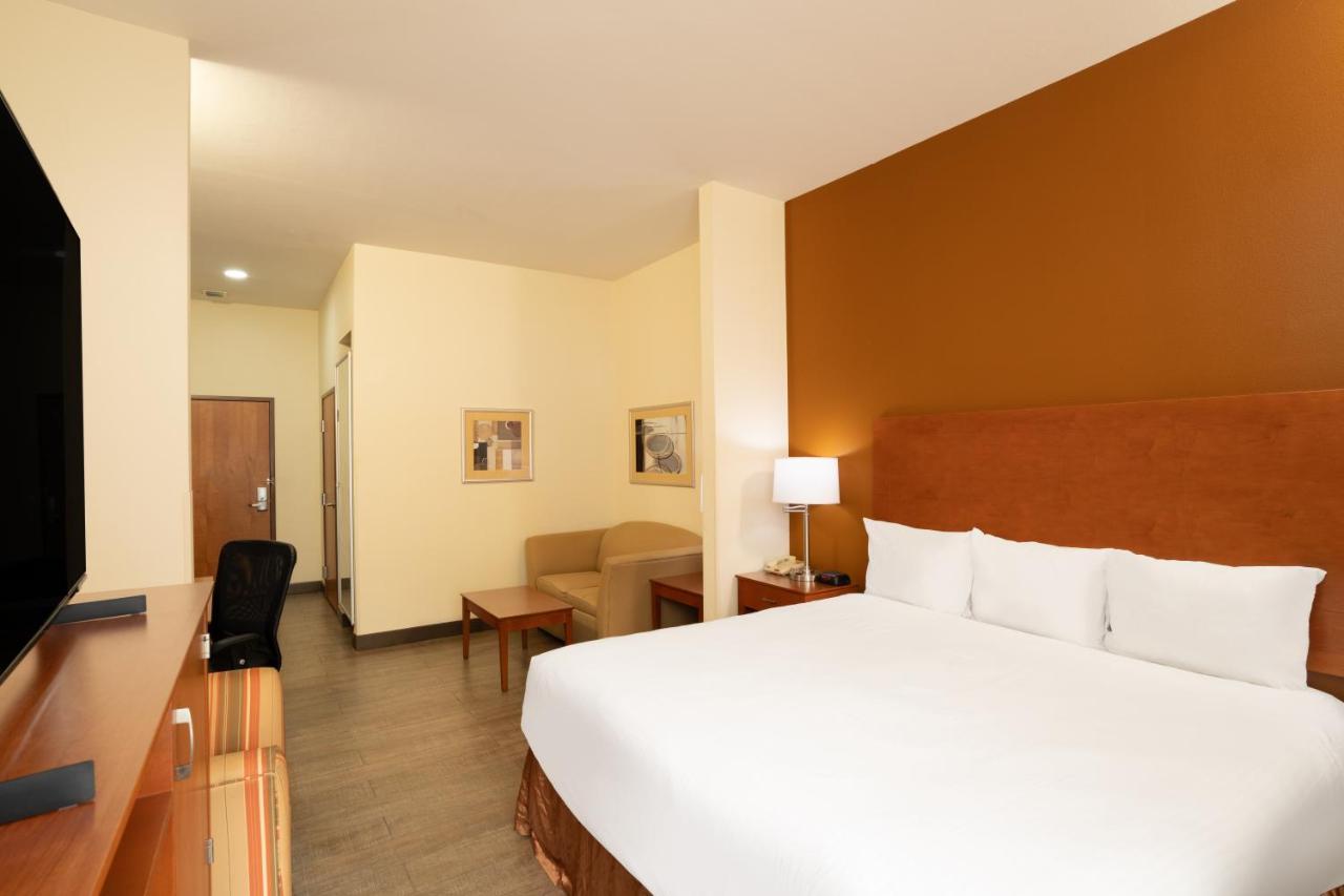Hotel Baymont By Wyndham South