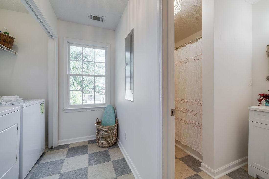 Hunter's Ridge Upper Apartment Savannah