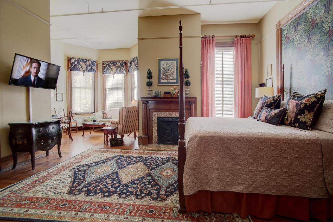 Forsyth Park 4*