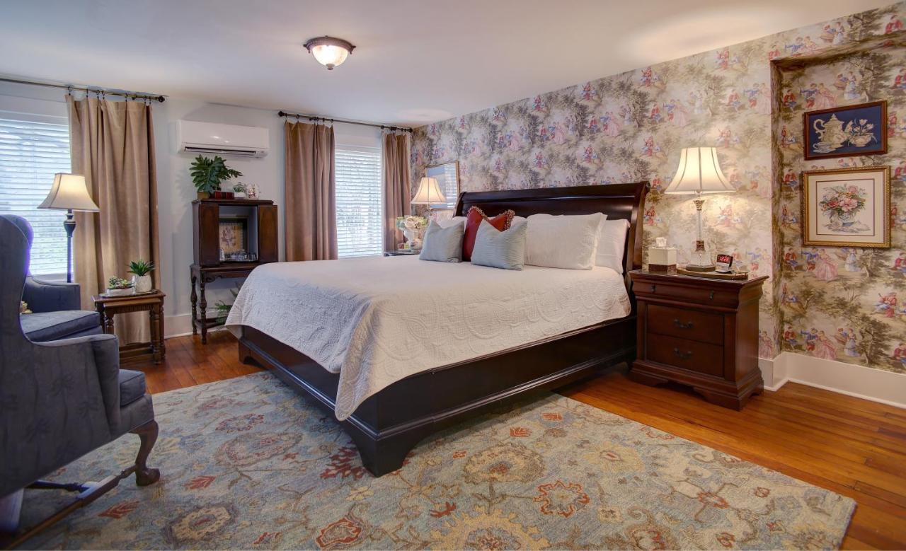 Forsyth Park Bed & Breakfast 4*