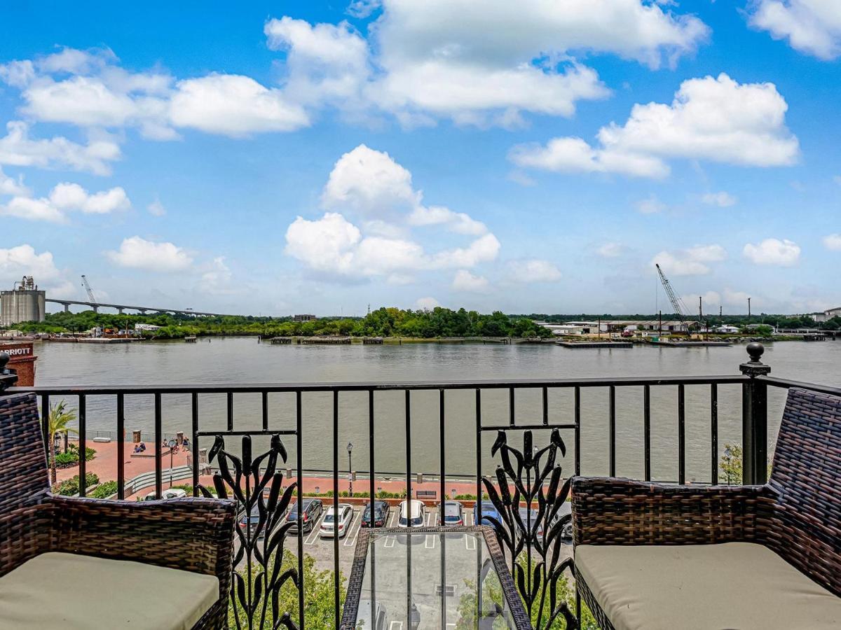 Riverview Penthouse Holiday home