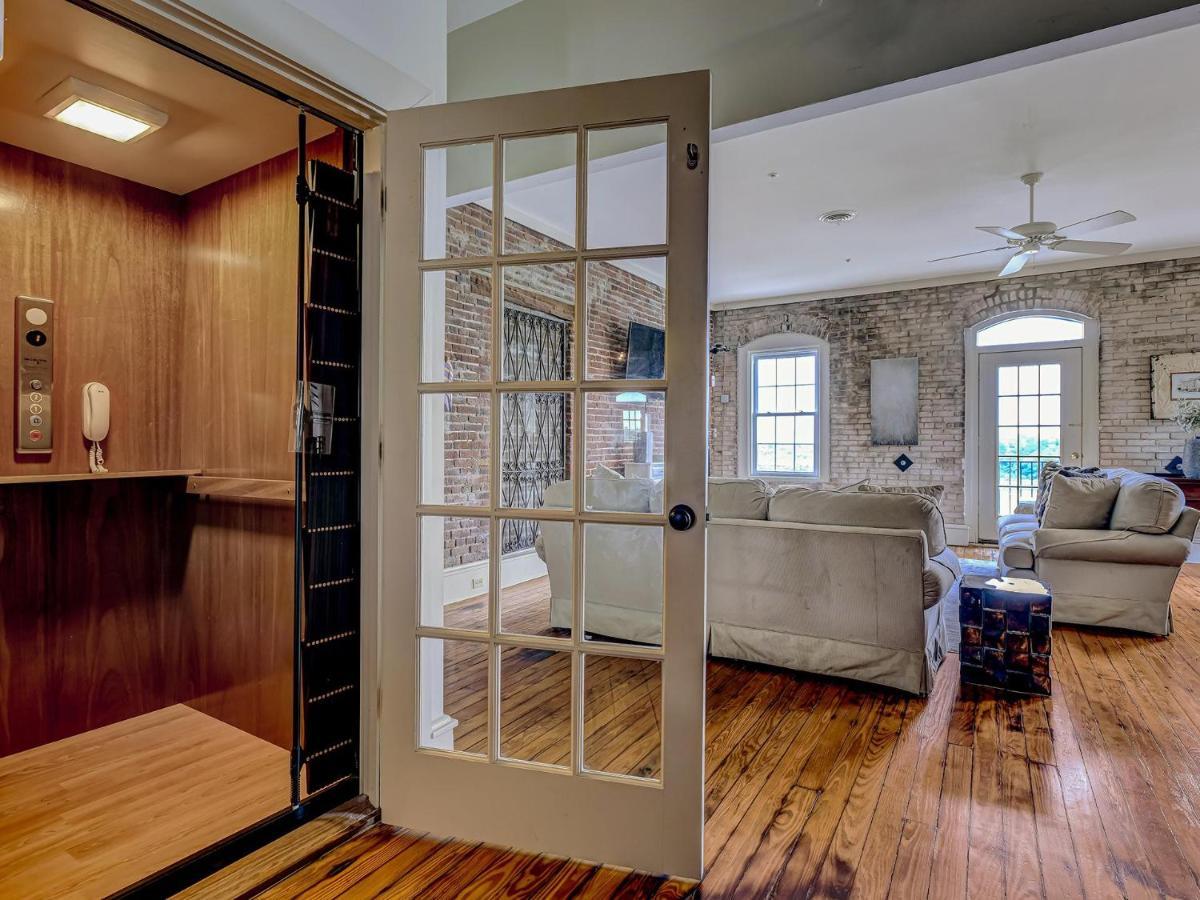 Riverview Penthouse Holiday home