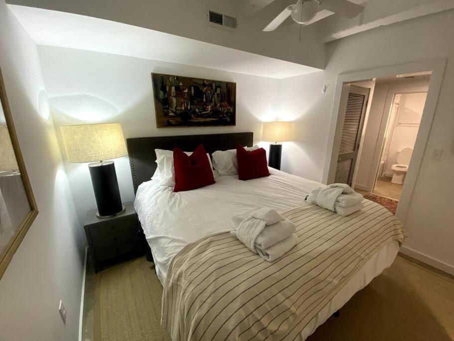 State Street Retreat Apartment Savannah