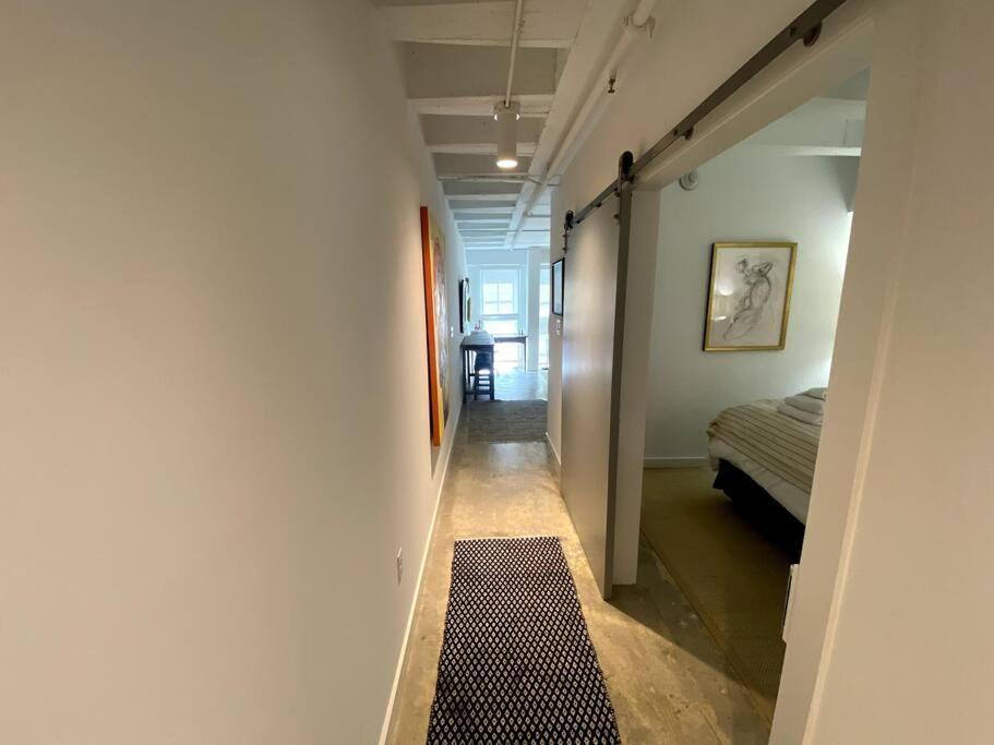 Apartment State Street Retreat
