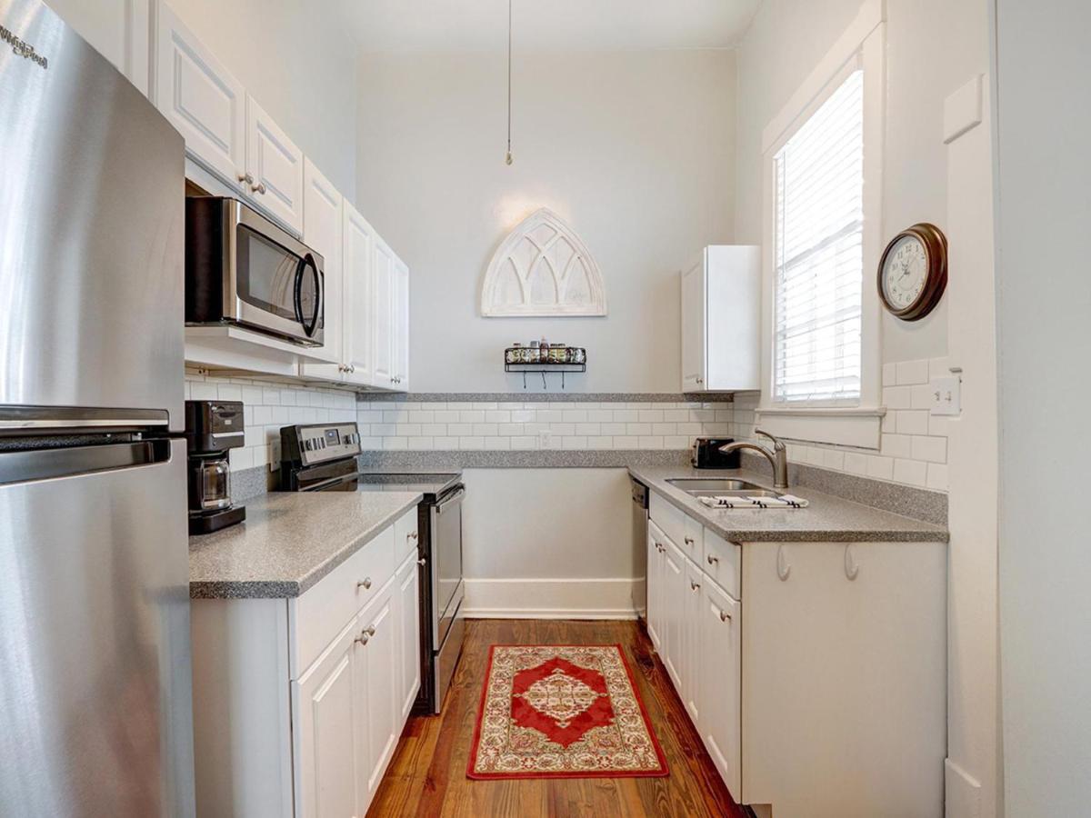 Park Place Apartment *
