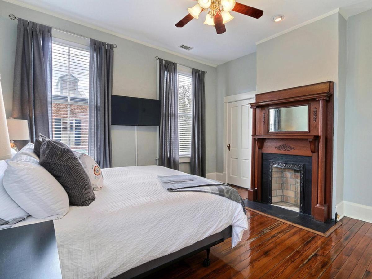 Apartment Lafayette Row Unit 3 *