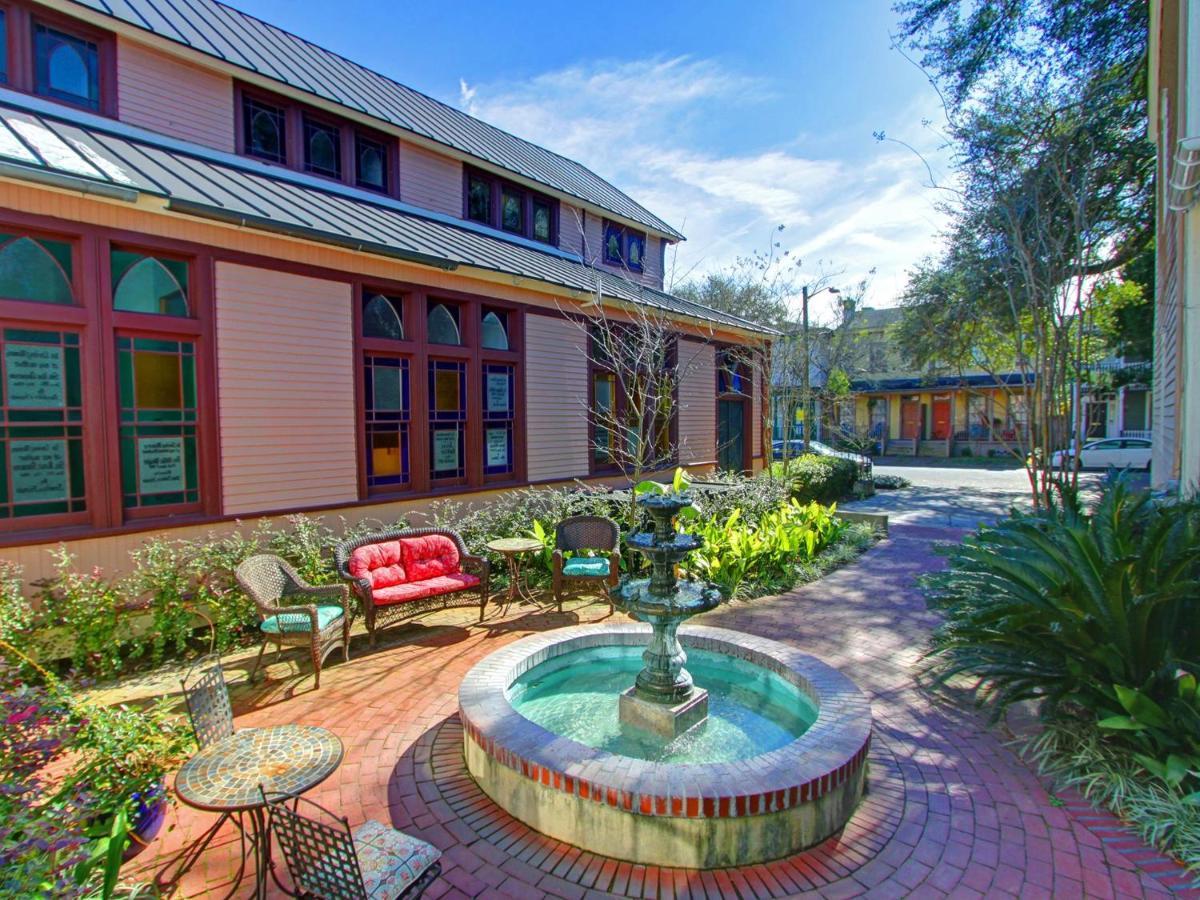 Apartment Fountain View