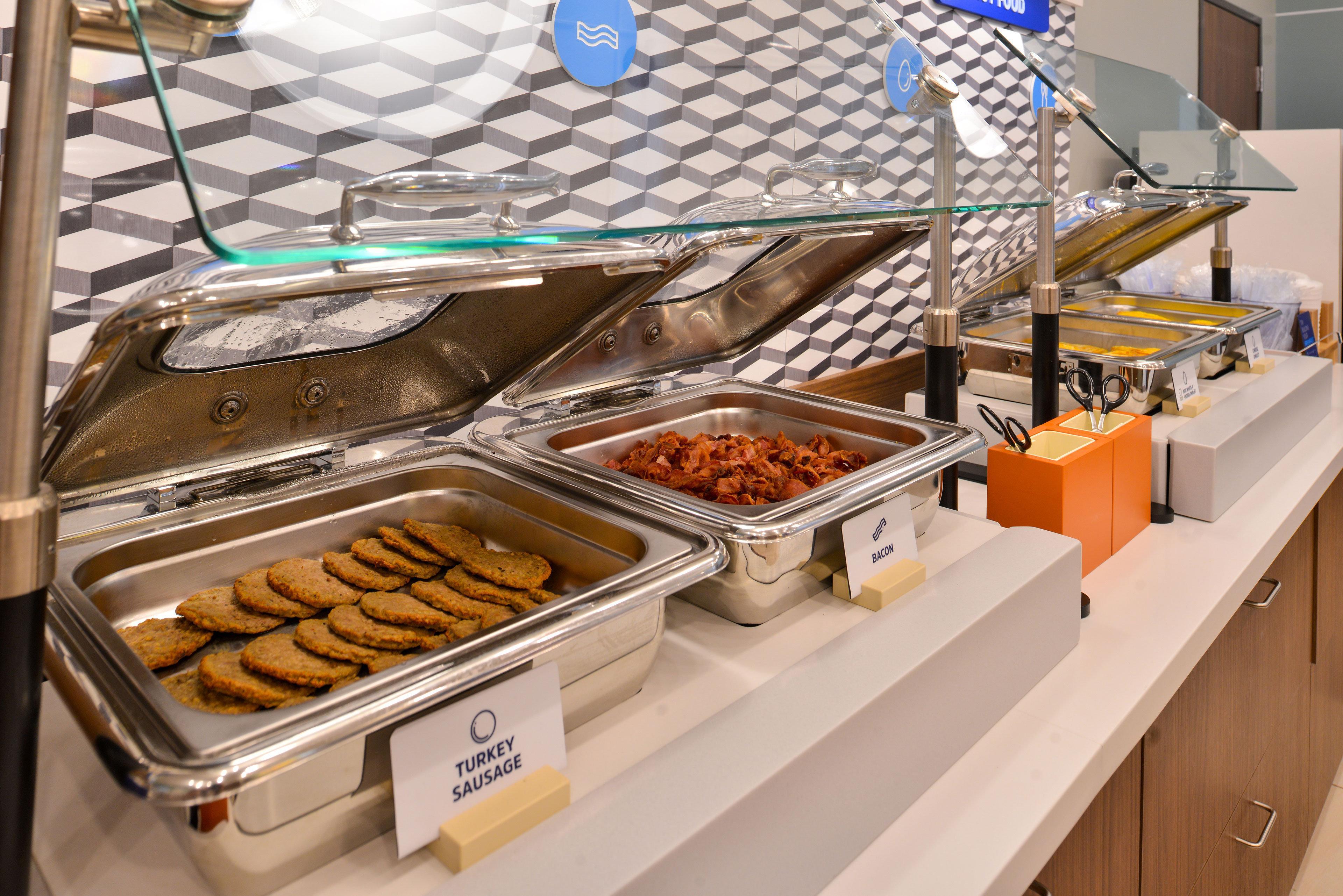 Express & - W - Chatham Parkway By Ihg