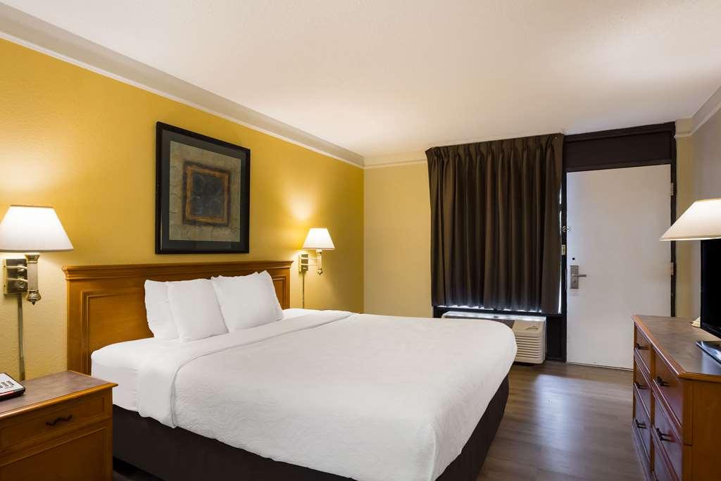 Hotel Econo