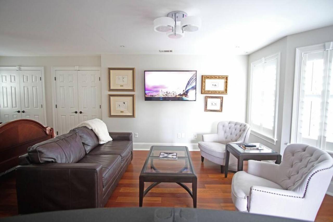Carriage House B At Hamilton