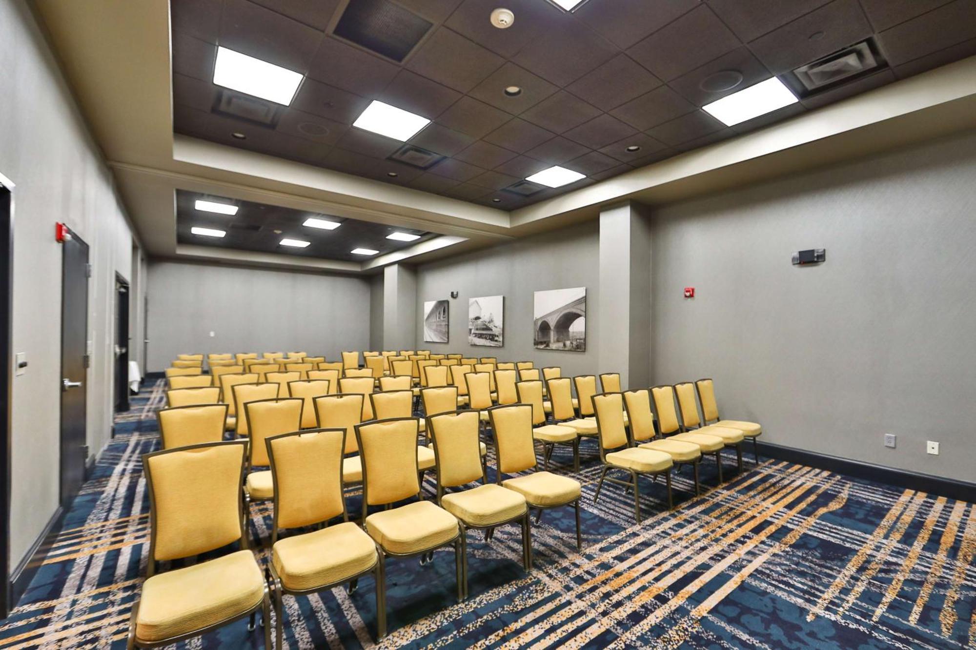 Hotel Hilton Garden Historic District 3*