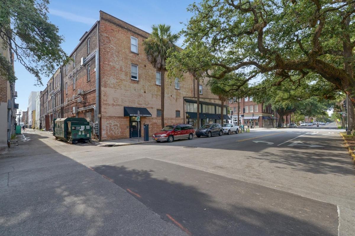 Downtown Loft- Steps Away From Plant Riverside! Savannah